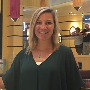 Meet your Posher, Katelyn